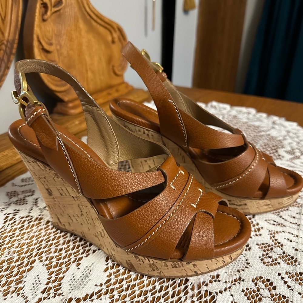 Adorable Chloe Leather/cork Wedge Heel Sandals